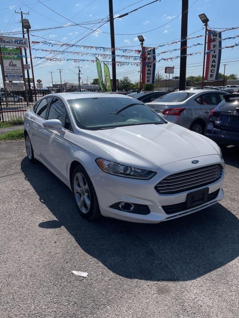 Ford Fusion SE 2016