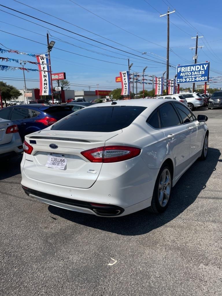 Ford Fusion SE 2016