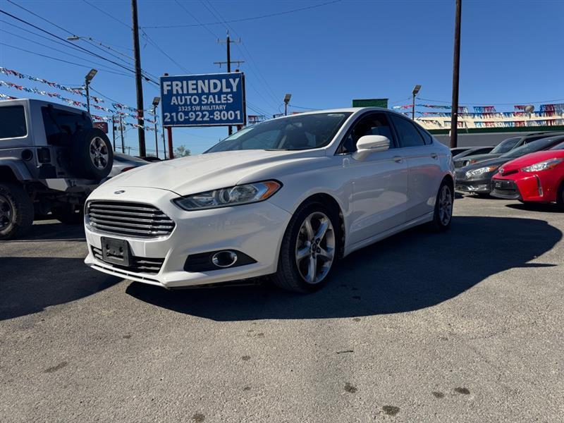 Ford Fusion SE 2016