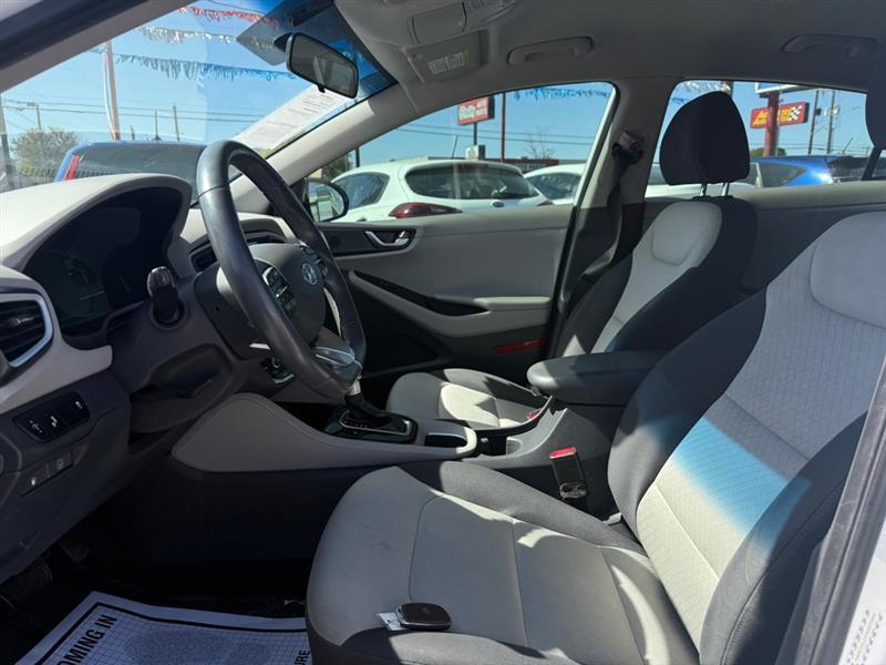 Hyundai Ioniq Hybrid Blue 2017