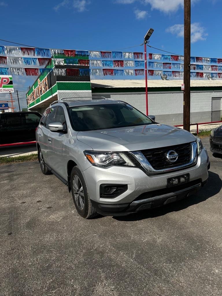 Nissan Pathfinder S 2020