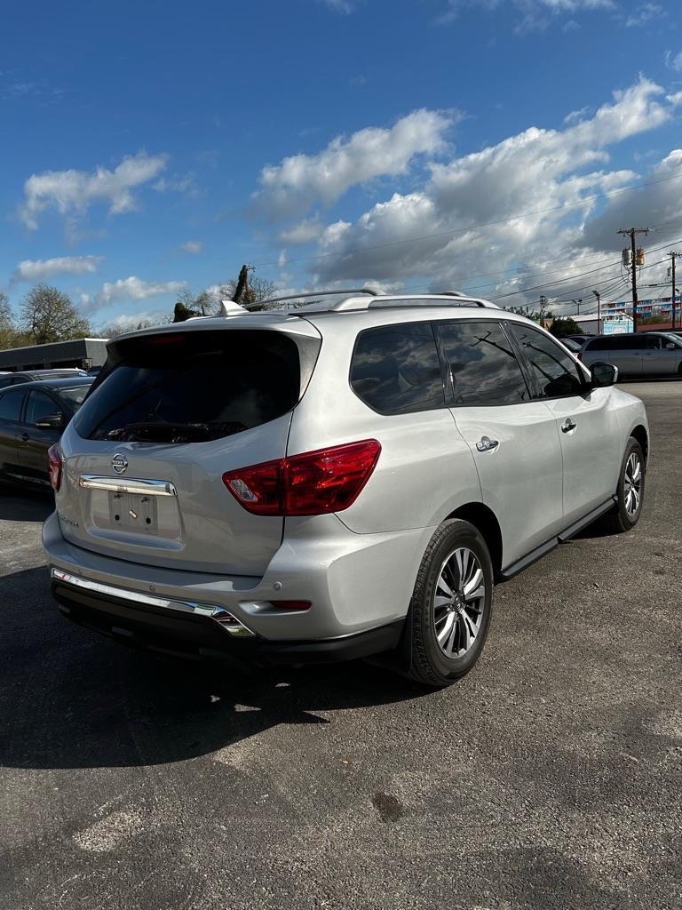 Nissan Pathfinder S 2020