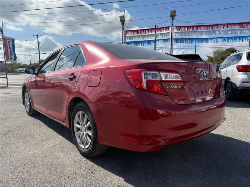 Toyota Camry SE 2012