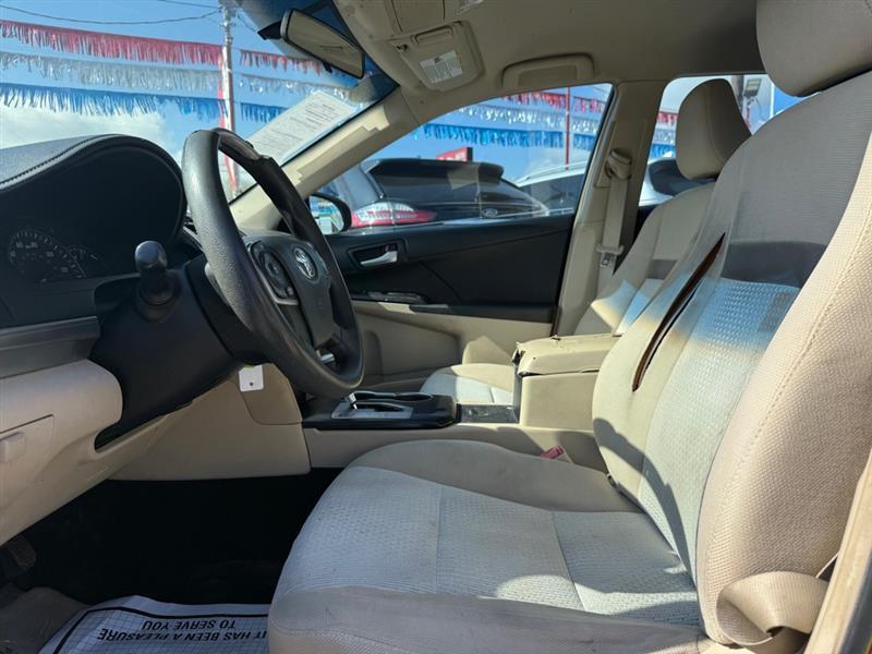 Toyota Camry SE 2012