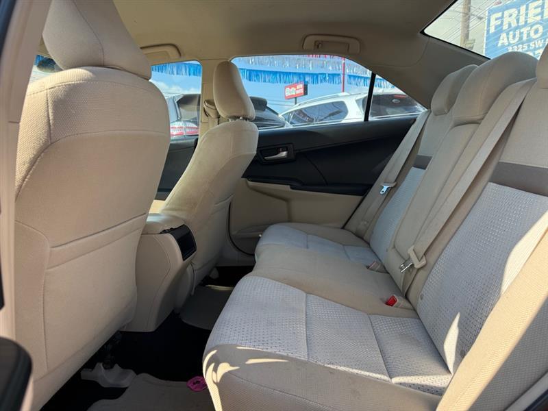Toyota Camry SE 2012