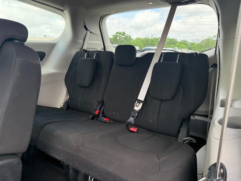 Chrysler Pacifica Touring 2017