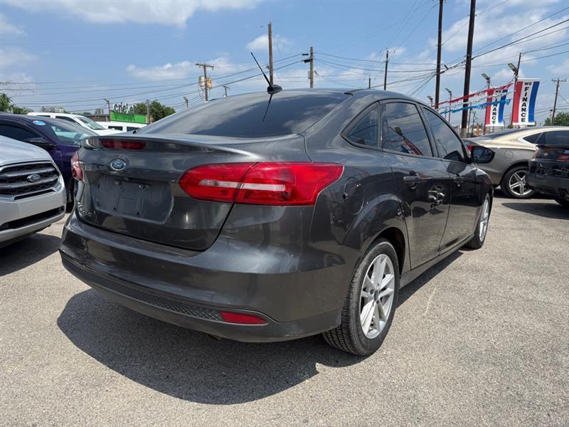 Ford Focus SE Sedan 2018