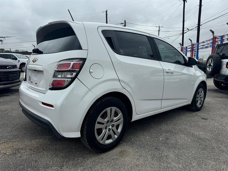 Chevrolet Sonic FL Auto Hatchback 2017