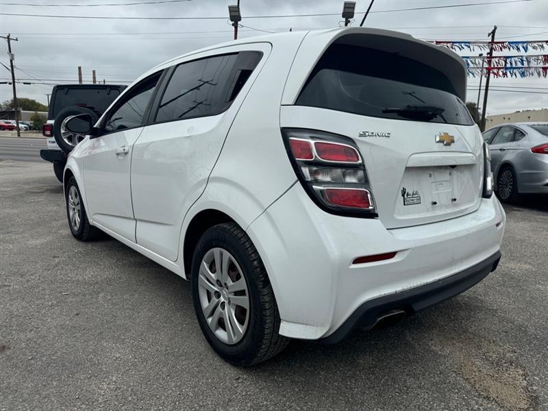 Chevrolet Sonic FL Auto Hatchback 2017