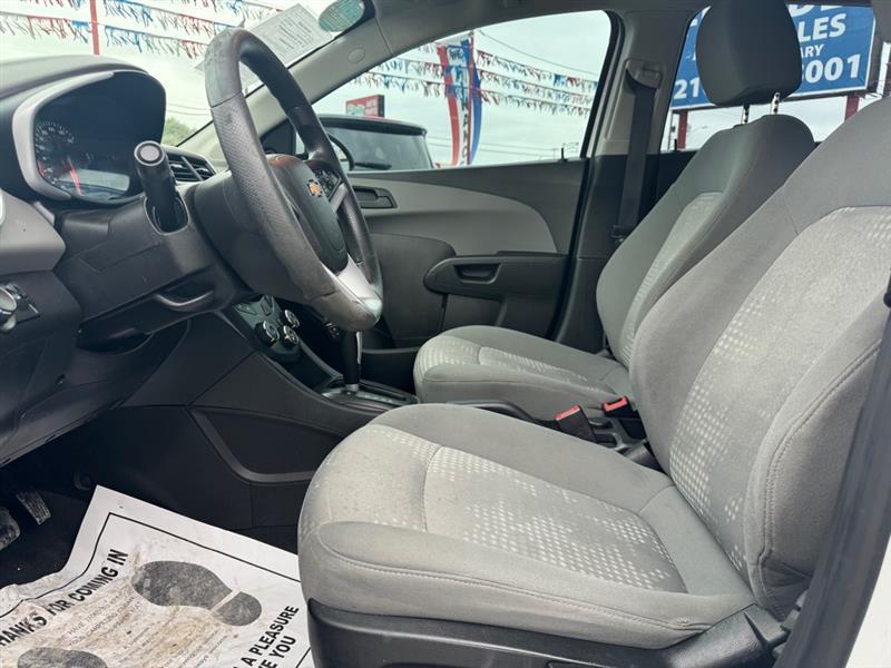 Chevrolet Sonic FL Auto Hatchback 2017