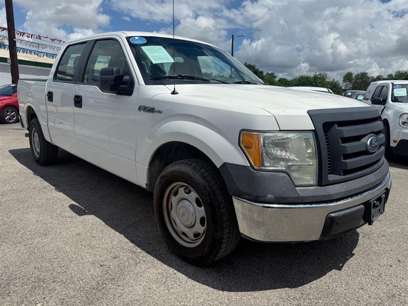 Ford F-150 XL SuperCrew 5.5-ft. Bed 2WD 2010