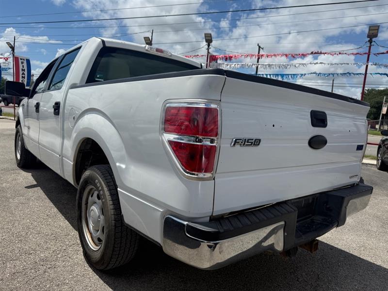 Ford F-150 XL SuperCrew 5.5-ft. Bed 2WD 2010