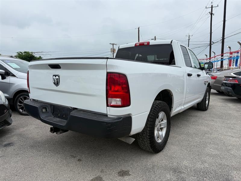 RAM 1500 Classic Tradesman Quad Cab 4WD 2022