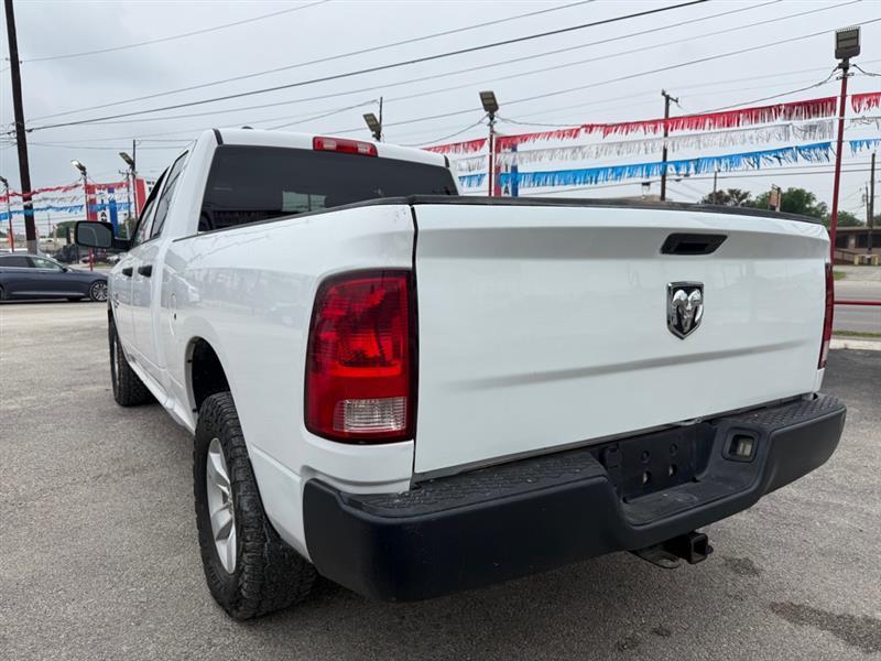 RAM 1500 Classic Tradesman Quad Cab 4WD 2022
