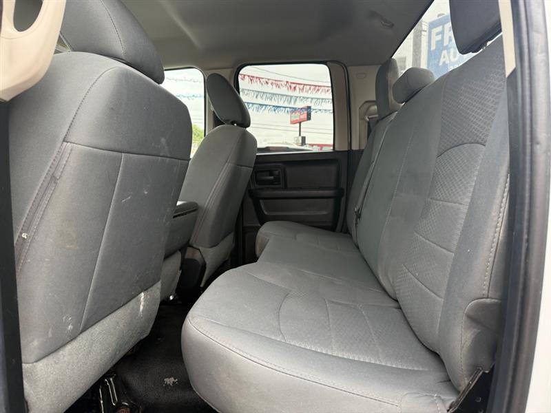 RAM 1500 Tradesman Quad Cab 2WD 2016
