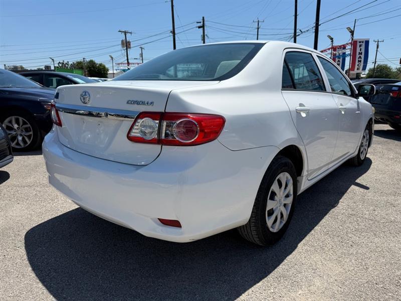 Toyota Corolla  2013