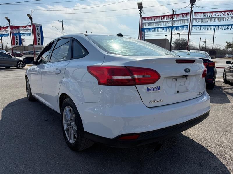 Ford Focus SE Sedan 2015