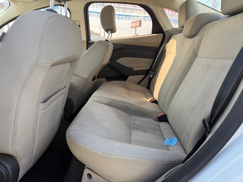 Ford Focus SE Sedan 2015