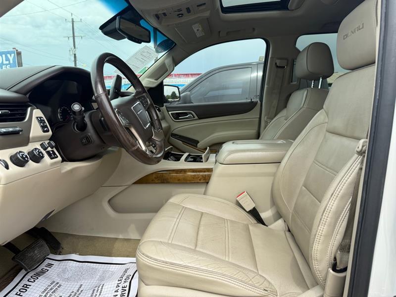 GMC Yukon XL Denali 4WD 2016