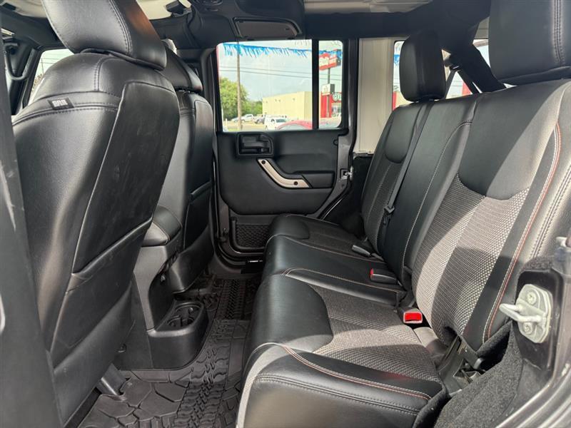 Jeep Wrangler Unlimited Sahara 4WD 2016
