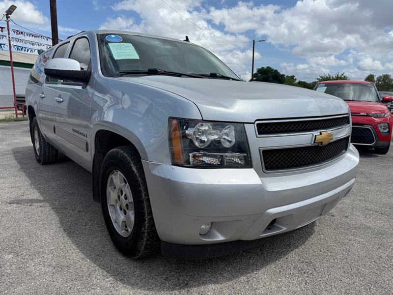 Chevrolet Suburban LT 1500 2WD 2013