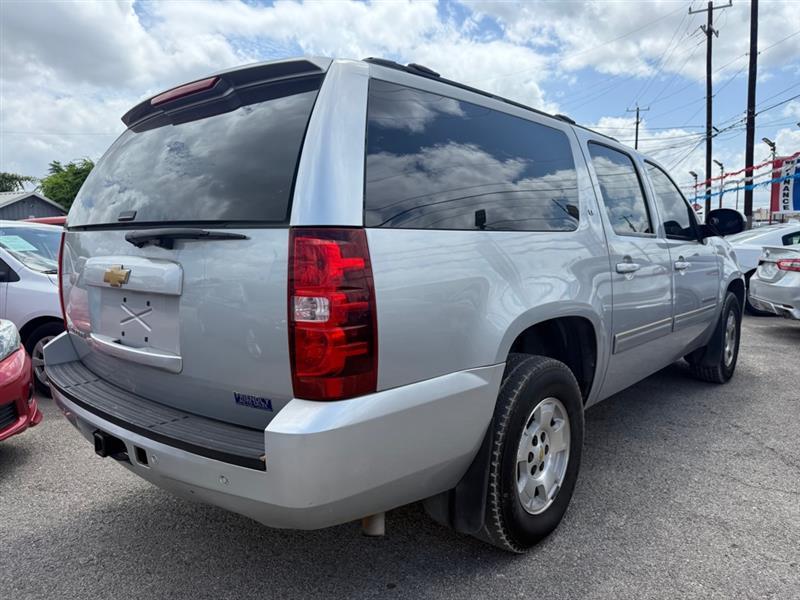 Chevrolet Suburban LT 1500 2WD 2013