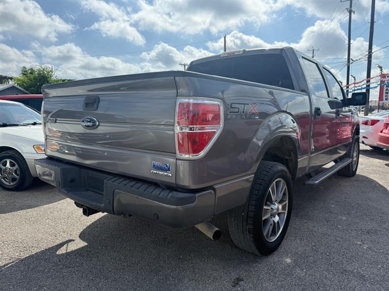 Ford F-150 XL SuperCrew 5.5-ft. Bed 4WD 2014