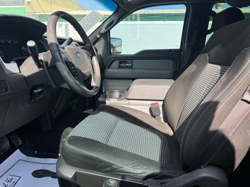 Ford F-150 XL SuperCrew 5.5-ft. Bed 4WD 2014