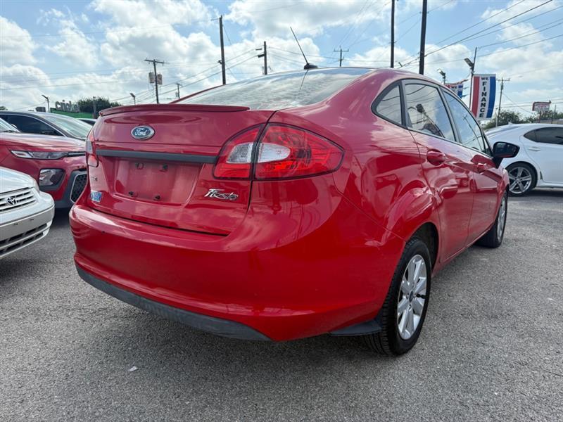 Ford Fiesta SE Sedan 2012
