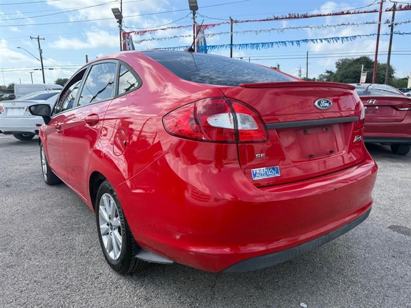 Ford Fiesta SE Sedan 2012