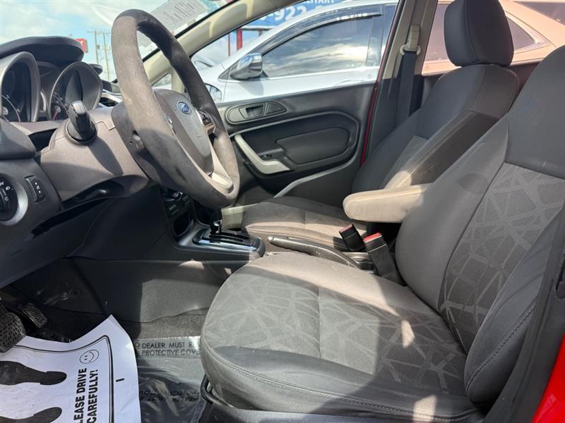 Ford Fiesta SE Sedan 2012