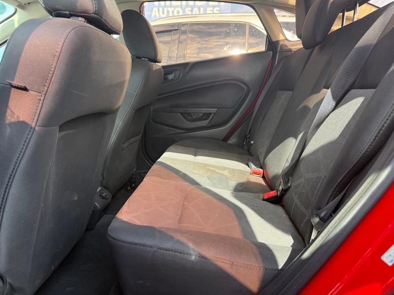 Ford Fiesta SE Sedan 2012