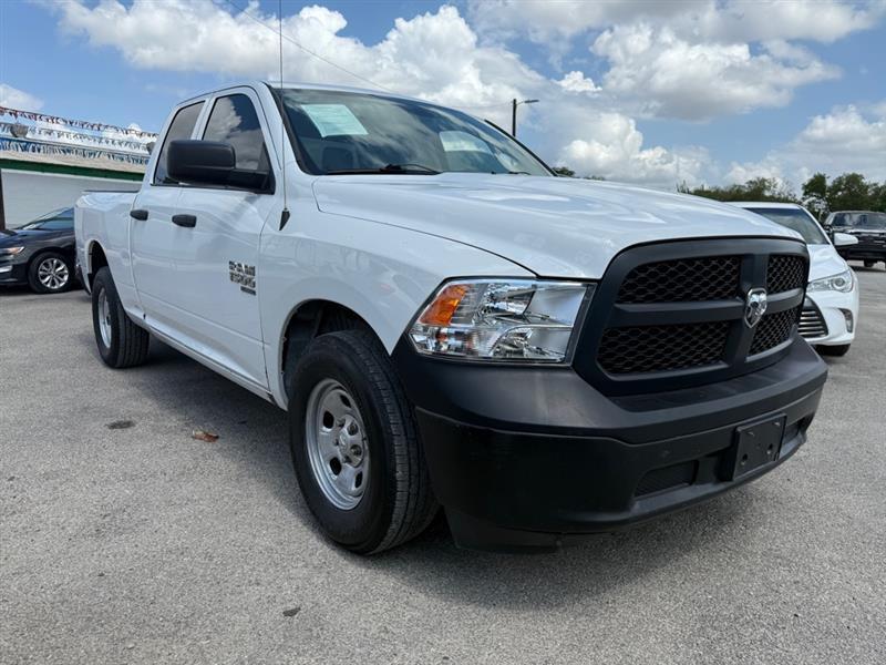 RAM 1500 Classic Tradesman Quad Cab 2WD 2020