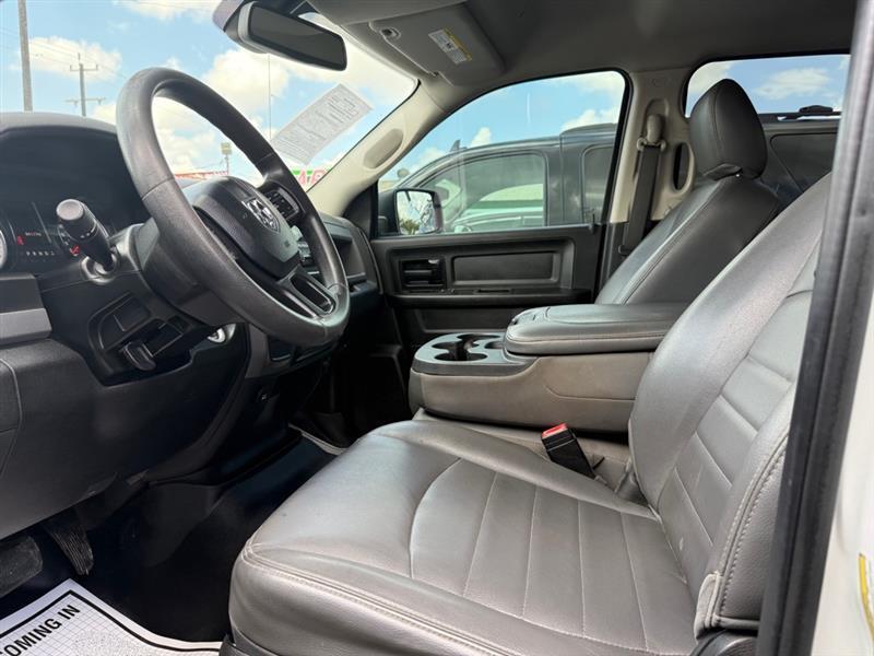 RAM 1500 Classic Tradesman Quad Cab 2WD 2020