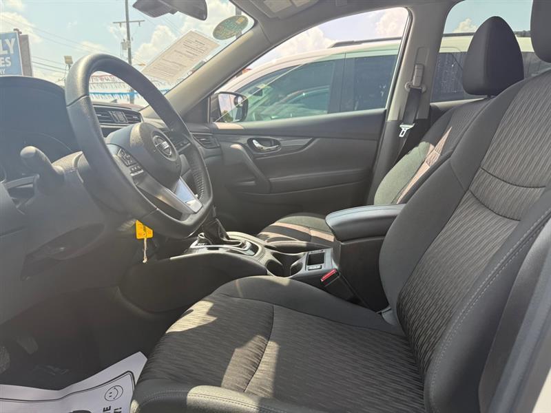 Nissan Rogue  2020
