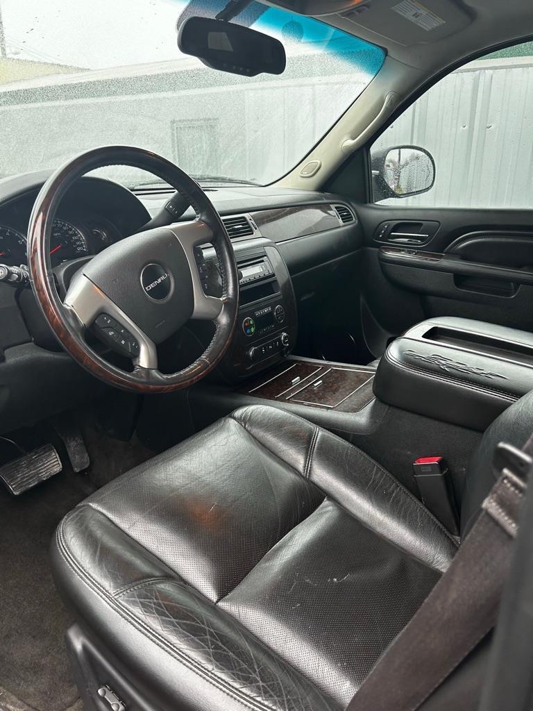 GMC Yukon Denali XL 4WD 2014