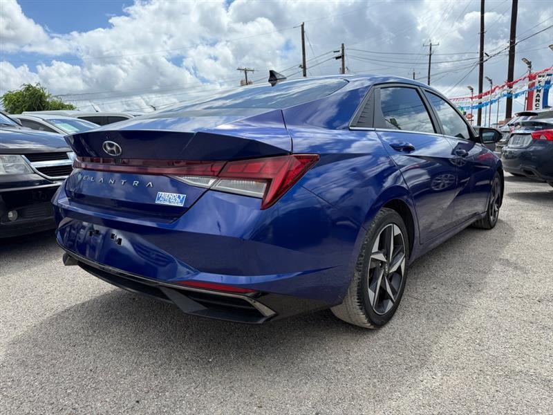 Hyundai Elantra SEL 2021