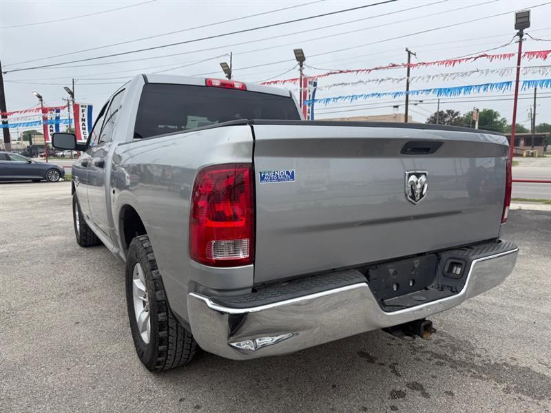 RAM 1500 Classic Tradesman Crew Cab SWB 2WD 2022