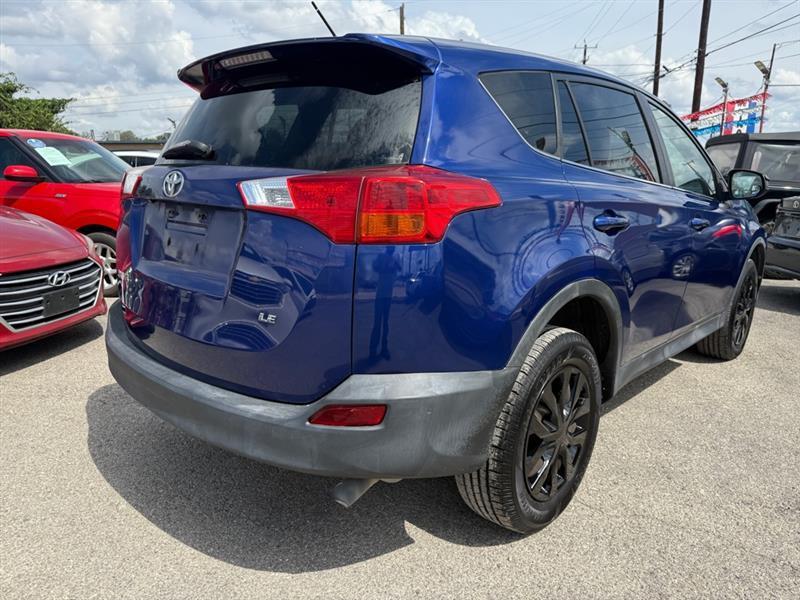 Toyota RAV4 LE FWD 2015