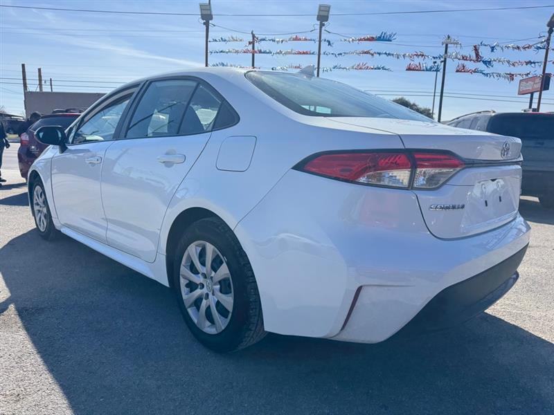 Toyota Corolla LE 2021