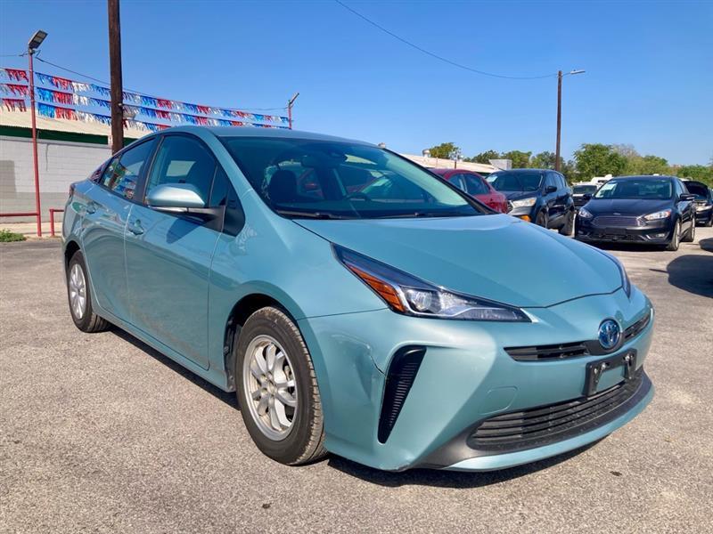 Toyota Prius LE 2022