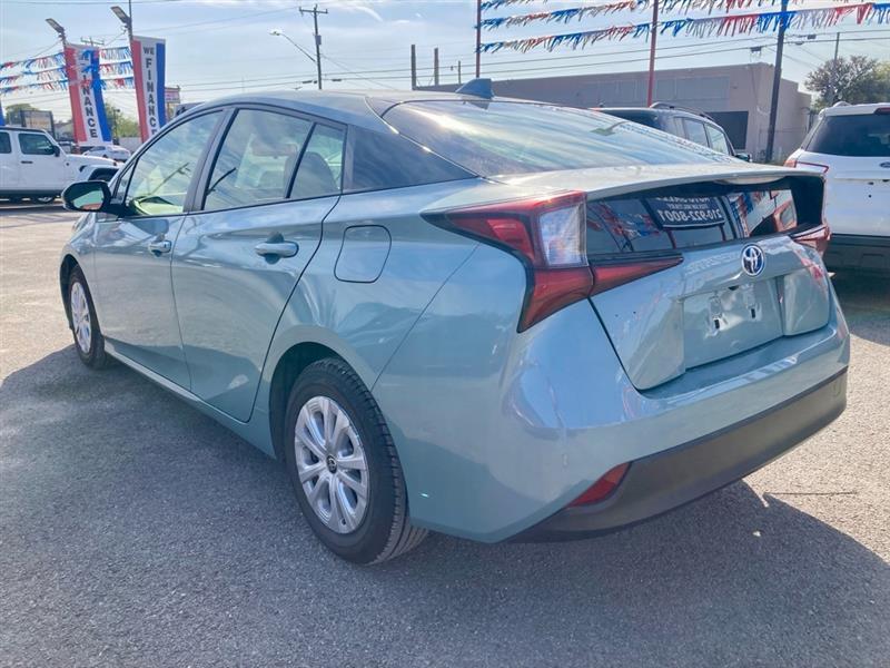 Toyota Prius LE 2022