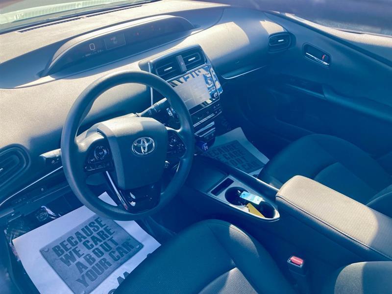 Toyota Prius LE 2022