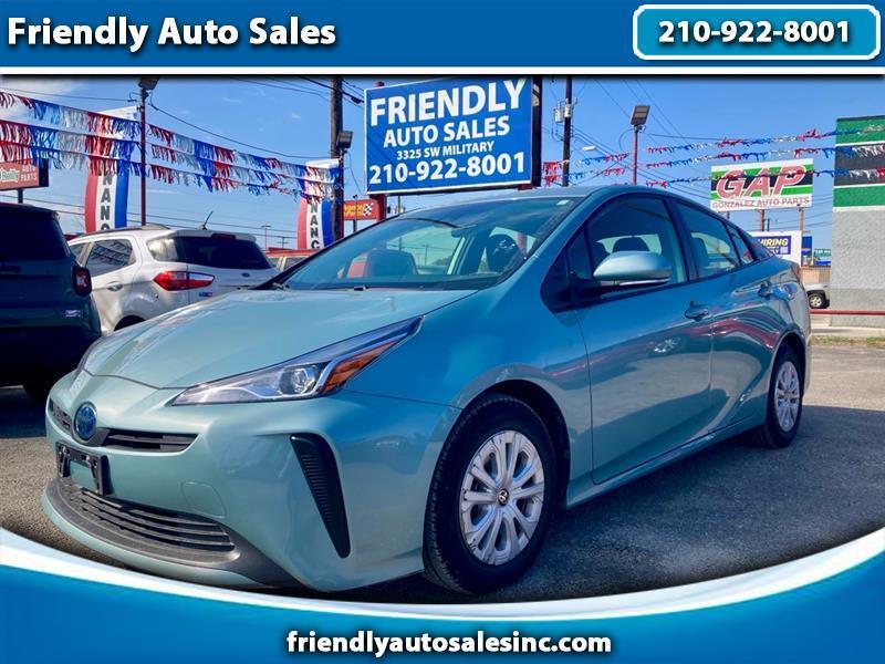 2022 Toyota Prius LE