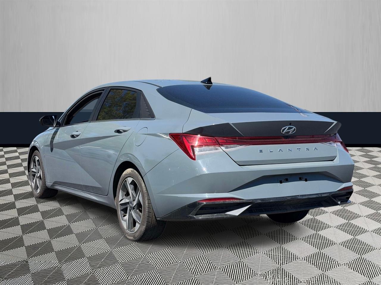 Hyundai Elantra SEL IVT 2022