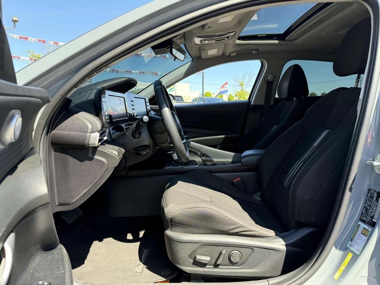 Hyundai Elantra SEL IVT 2022