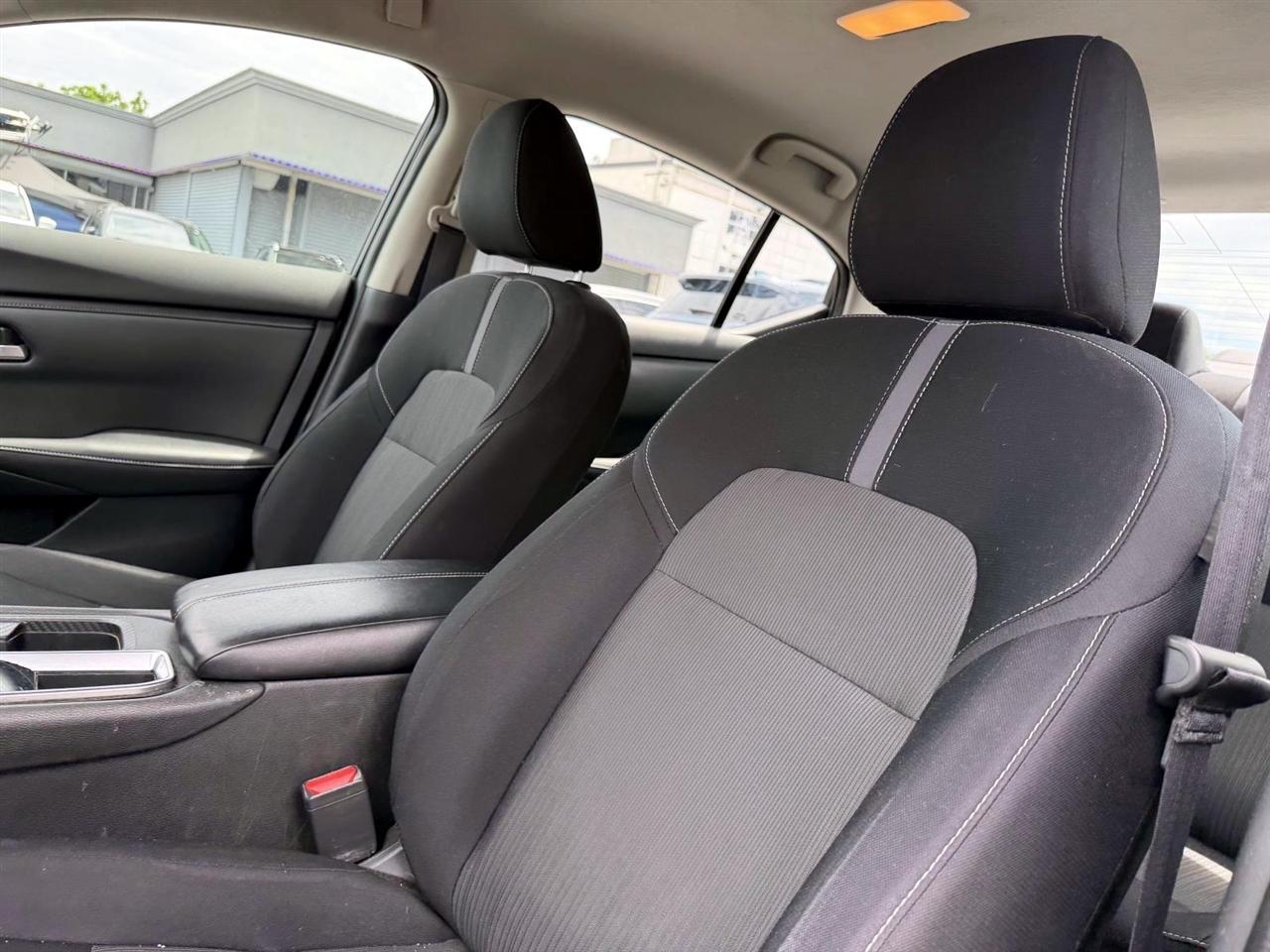 Nissan Sentra SV CVT 2020