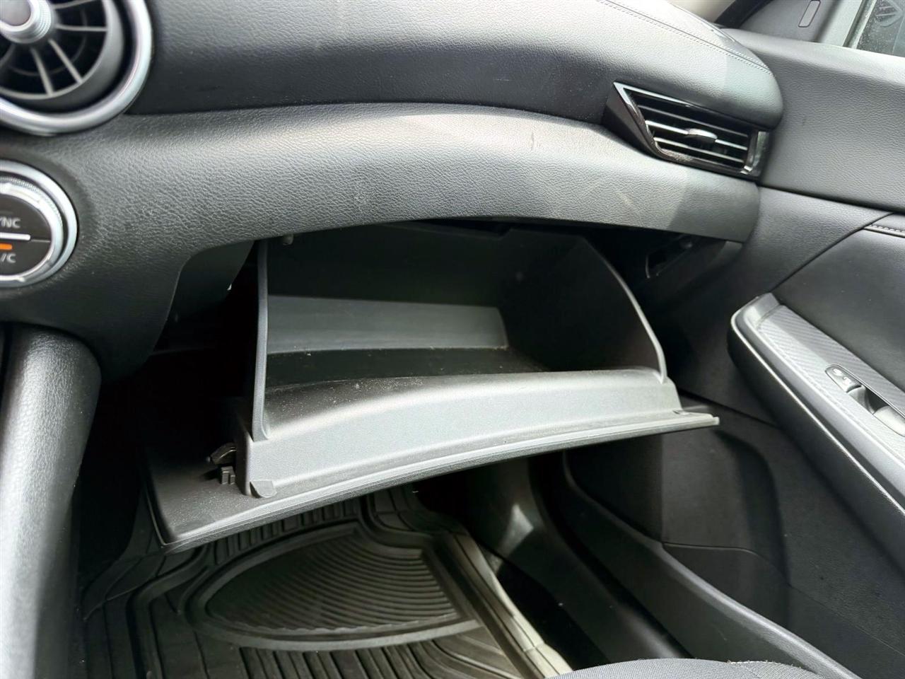 Nissan Sentra SV CVT 2020
