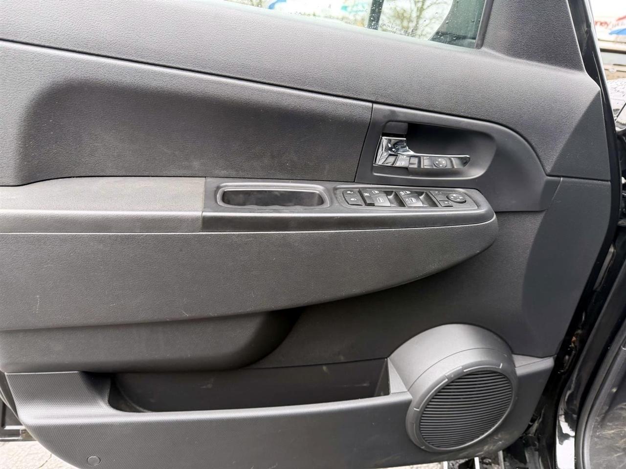 Jeep Liberty 4WD 4dr Sport Latitude 2012