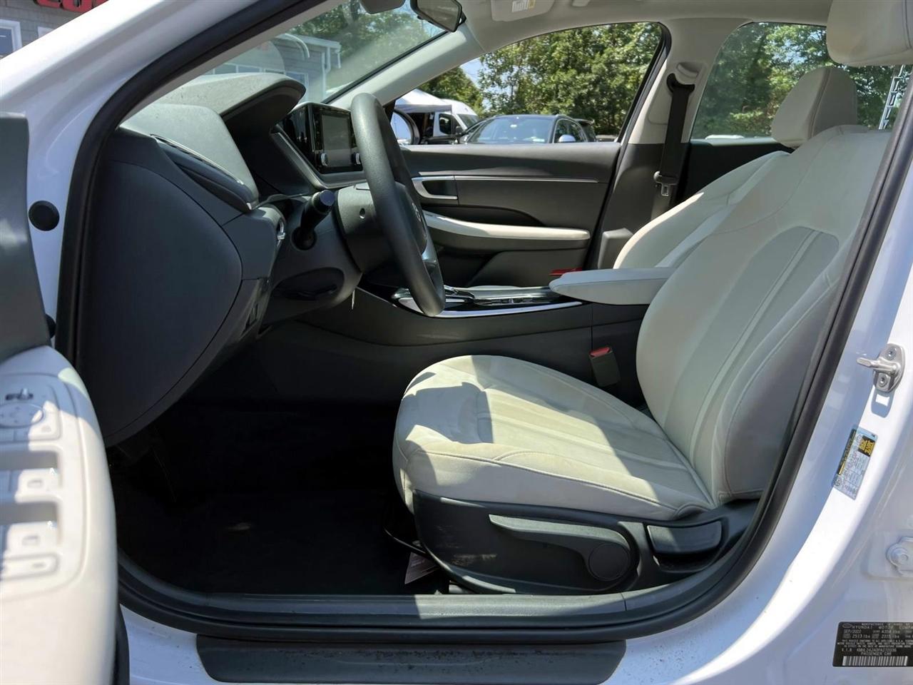 Hyundai Sonata SE 2.5L *Ltd Avail* 2023